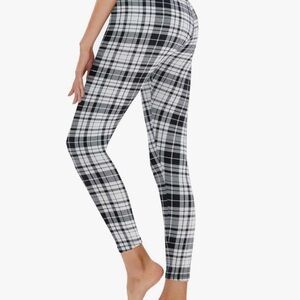 Black and White Plaid High-Waisted Leggings Large/XL